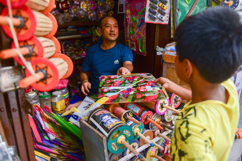 Kathmandu: Kite Flying Experience with Instructor & Transfer