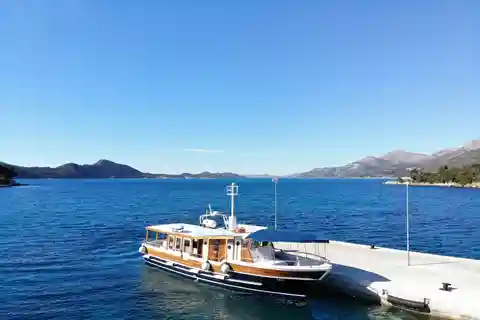 Dubrovnik: Koločep Island Boat Transfer