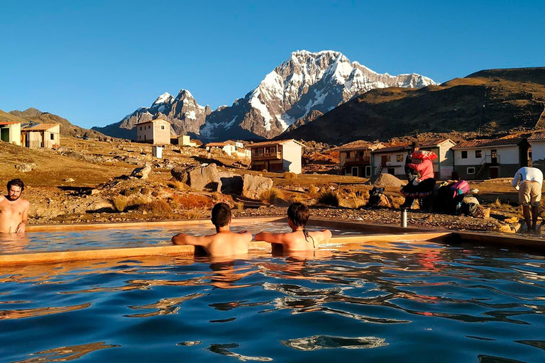 Cusco: 7 Lagoons of Ausangate Hiking Day Trip with Lunch