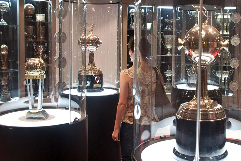 双球场·同激情：博卡vs河床深度体验之旅两座球场，一份激情：博卡vs河床观赛之旅