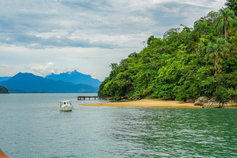 Paraty: Exclusive North Route Poseidon Boat Tour