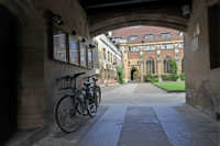 Cambridge, juego de exploración de la ciudad y gira - Housity
