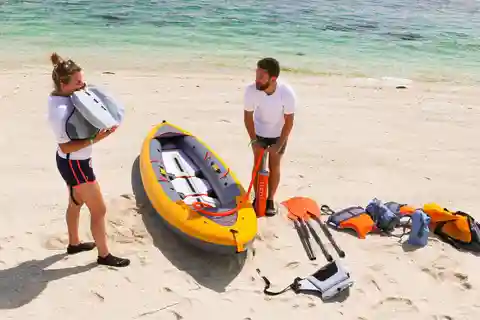 Kayak or Stand Up Paddle Rental With Backpack and Extras
