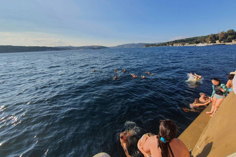 Passeio de barco com tudo incluído: Descubra os segredos do Mediterrâneo