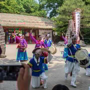 Seúl: Suwon Hwaseong, pueblo folclórico y biblioteca Starfield