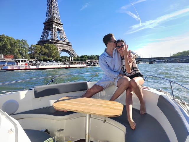 París en barco privado Salida del Sena cerca de la Torre Eiffel