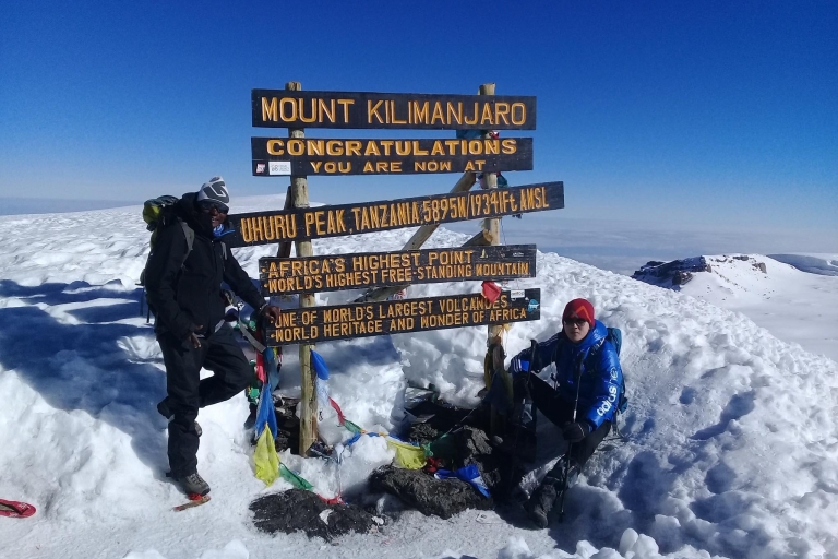 Kilimanjaro Trekking 6 Días Ruta Marangu