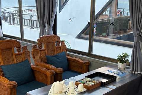 Guilin: Li River Chinese Ink-themed Cruise