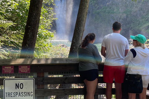 From Seattle: Snoqualmie Falls and Wineries Tour w/ Transfer