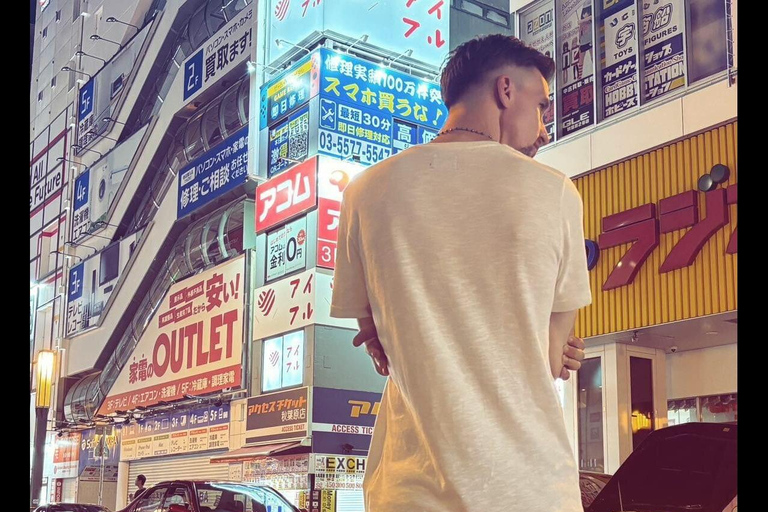 Tour JDM / Drift Bezoek te voet Tokyo met een driftrijder.Tour JDM / Drift te voet in Tokio met een driftrijder.