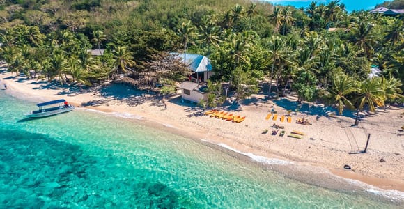 Fiji: Denarau: Mantaray Island Day Trip with Lunch