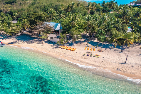 From Denarau: Mantaray Island Day Trip with Lunch