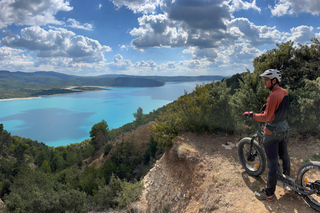 The lakeside panoramic tour: Guided electric scooter rides