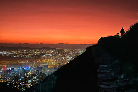 Cidade do Cabo: Caminhada ao nascer ou ao pôr do sol na Lion&#039;s HeadCaminhada ao nascer do sol a partir do ponto de encontro