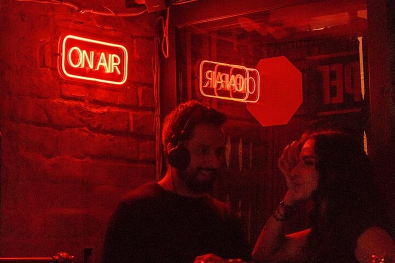 Bogotá: Chapinero Bar and Club Crawl with Guide