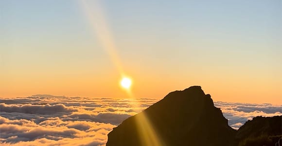 Madeira: Unforgettable Sunset with Local Wine & Charcuterie