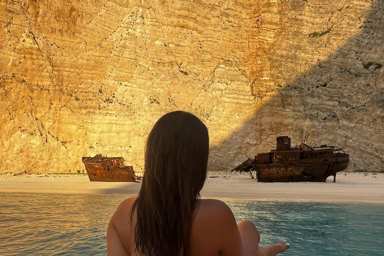 Zakynthos: Private Boat Cruise with Drinks Zakynthos: 4h Private Cruise - North side