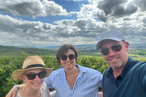 من ريمس/إبيرناي: تجربة الطعام والشمبانيامن إيبرناي: تجربة الطعام والشمبانيا