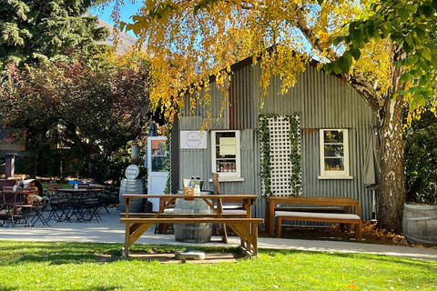 Queenstown : Tournée des vins et des bières artisanales au crépusculeQueenstown : Visite du vin et de la bière artisanale au crépuscule