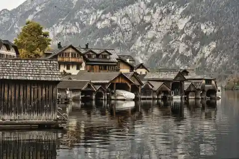 Hallstatt private guided city tour