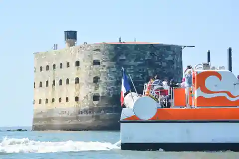 Fouras-Les-Bains : Visita del Fuerte Boyard y Vuelta a la isla de Aix