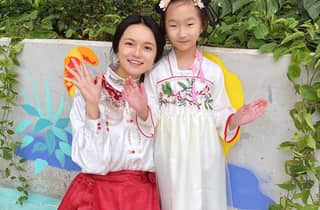 Hongkong: Traditionelle chinesische Tracht Hanfu Central Pier8