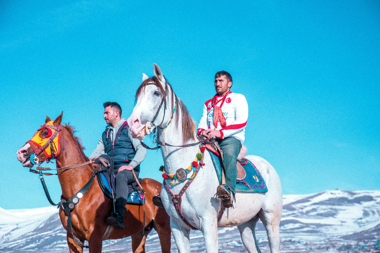 Stepantsminda: Caucasus Mountains Horseback Riding Tour