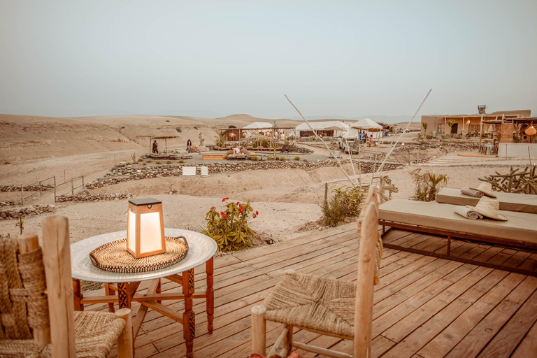 Vanuit Marrakech Agafay woestijndiner & zonsondergang en kamelentocht