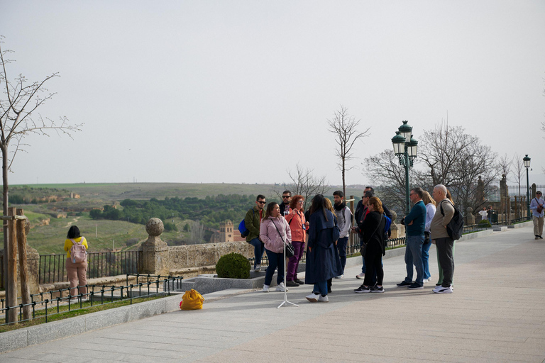 From Madrid: Full Day Trip to Segovia and Toledo