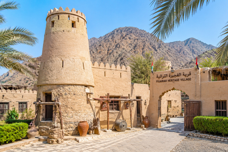 From Dubai: Al Ain Private Guided Tour From Dubai:VIP evening desert tour withcamp & entertainment