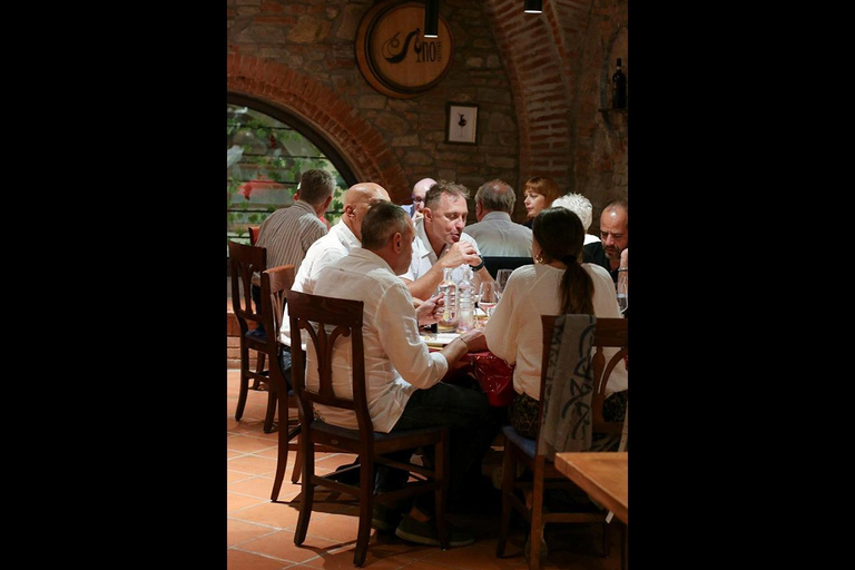 Wine Tasting Experience with Seven Types of Tuscan Wine English Wine Tasting with Local Appetizers
