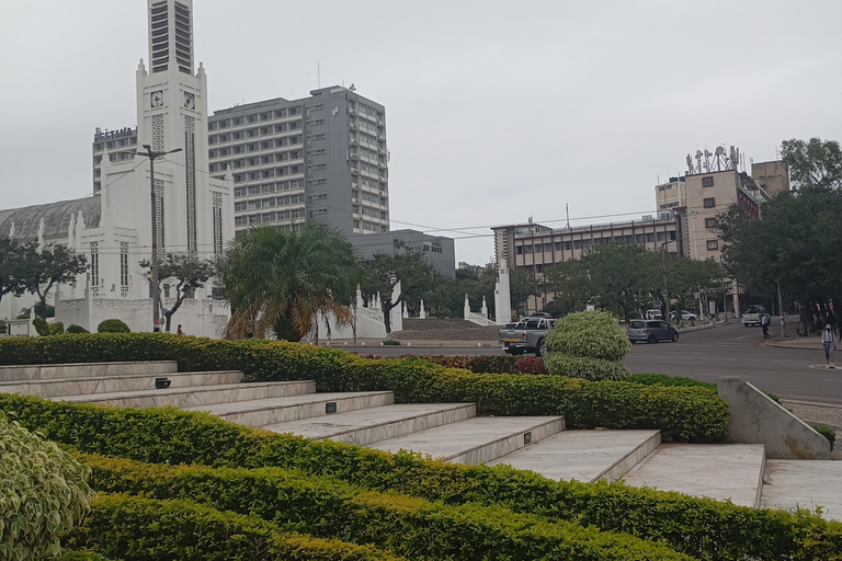 Maputo: Shore Excursion with Railway Museum & Market Visit