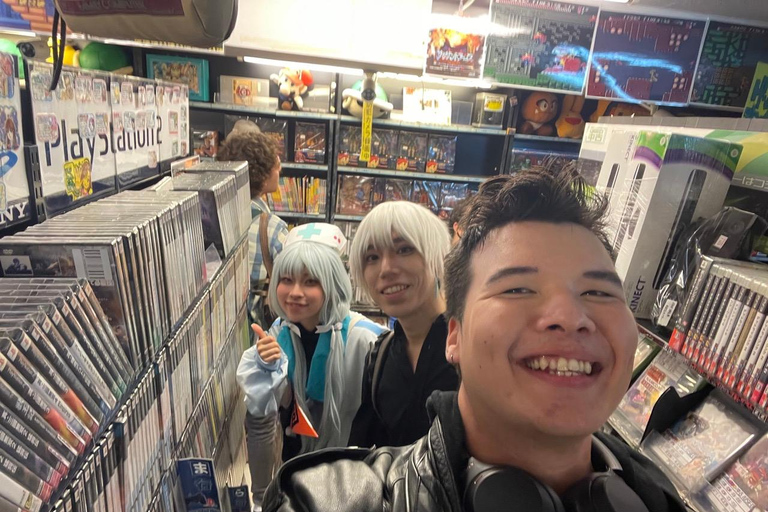 Tokyo: Akihabara Retro Gaming Experience with Androids