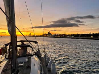 Lisbon: Sunset Sailing with Local Wine & Stunning Views