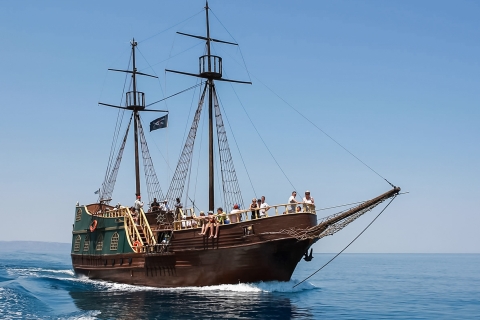 Rethymno: crucero al atardecer en un barco pirata de madera