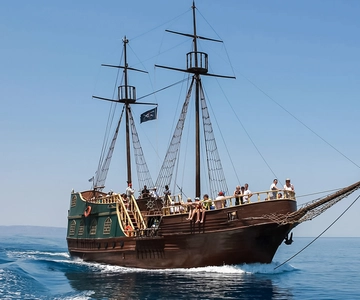 Rethymno: Sunset Cruise on a Wooden Pirate Boat