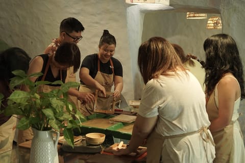 Da Nang: Workshop on making Dó paper and Dó paper notebooks - Image 2