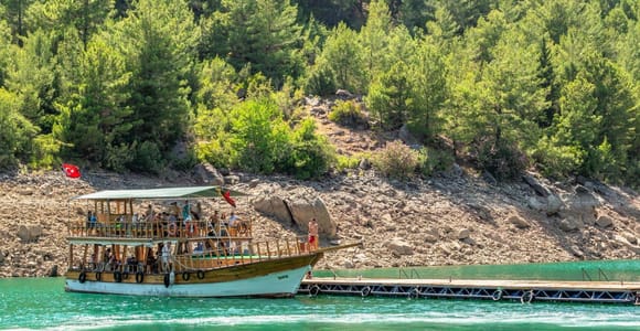 From Alanya: Green Canyon Boat Tour with Lunch & Swim Stops