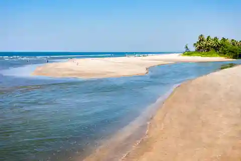 Excursão à bela praia de Goa