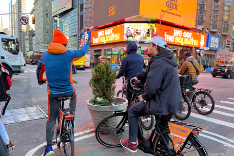 Broadway Bike Tour with Authentic Dutch Bikes! Tour in French on a Ebike