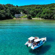 Zadar: Boat Tour to:Preko,Osljak,Kali & Unlimited Local Wine