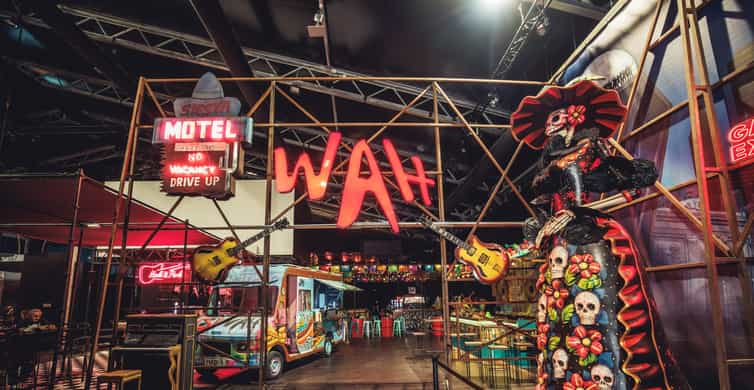 Madrid: WAH Show - Music, Dining & Party Experience photo 12