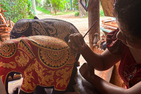 Kandy: Local Artisan Wood Carving Hand-Painting Workshop