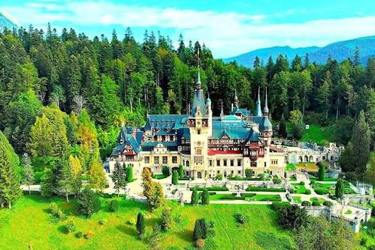 Castles of Transylvania: Private Day Trip from Bucharest