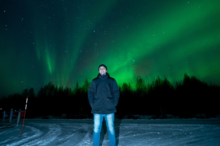 Rovaniemi: Excursión garantizada para cazar auroras con fotos