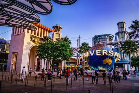 Singapore: Universal Studios Entry Ticket with Hotel Transfer - Image 2