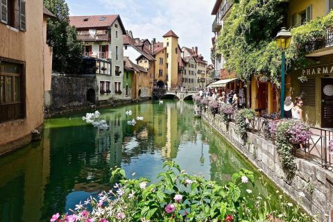 Private Walking Tour of Annecy's Historical Center
