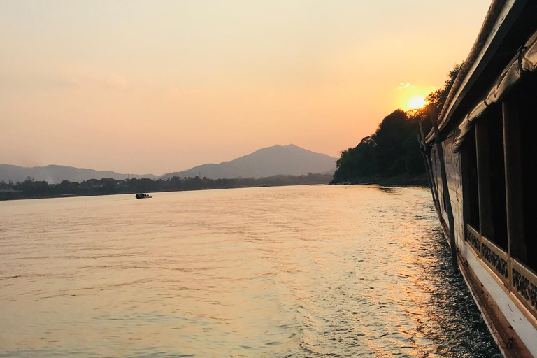 Laos Slow boat: 2-Day Slow Boat to Luang Prabang