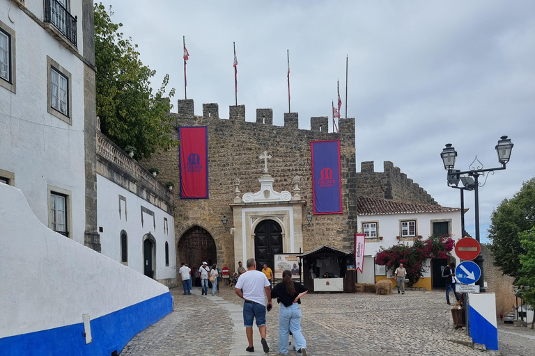 Lisbon to Porto with Óbidos-Nazaré-Fátima-Coimbra-Aveiro 3 STOPS