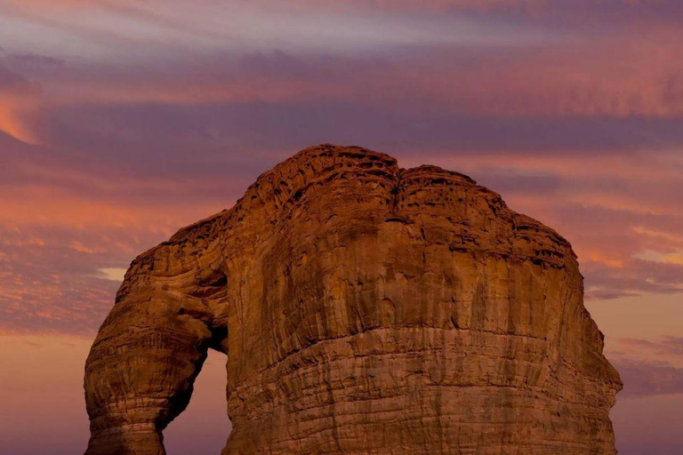 Al-Ula Wonders Tour with Round-Trip Transport from Madinah